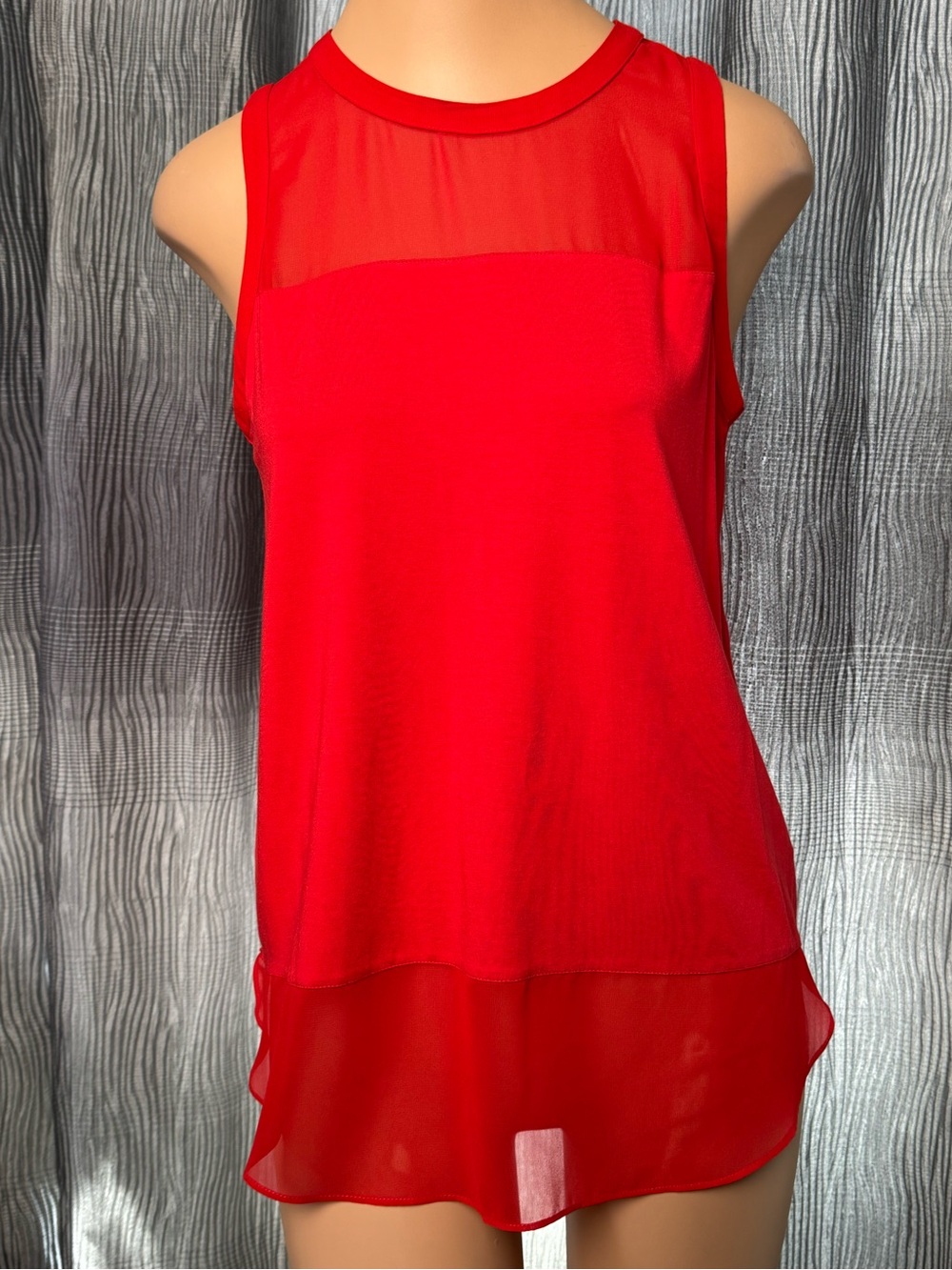 ❤️VINCE CAMUTO Red Sleeveless Sheer Trim Blouse 3 For $15